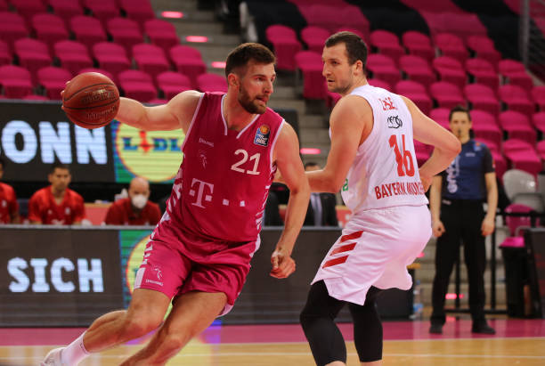 西锁定了胜 西锁定了胜